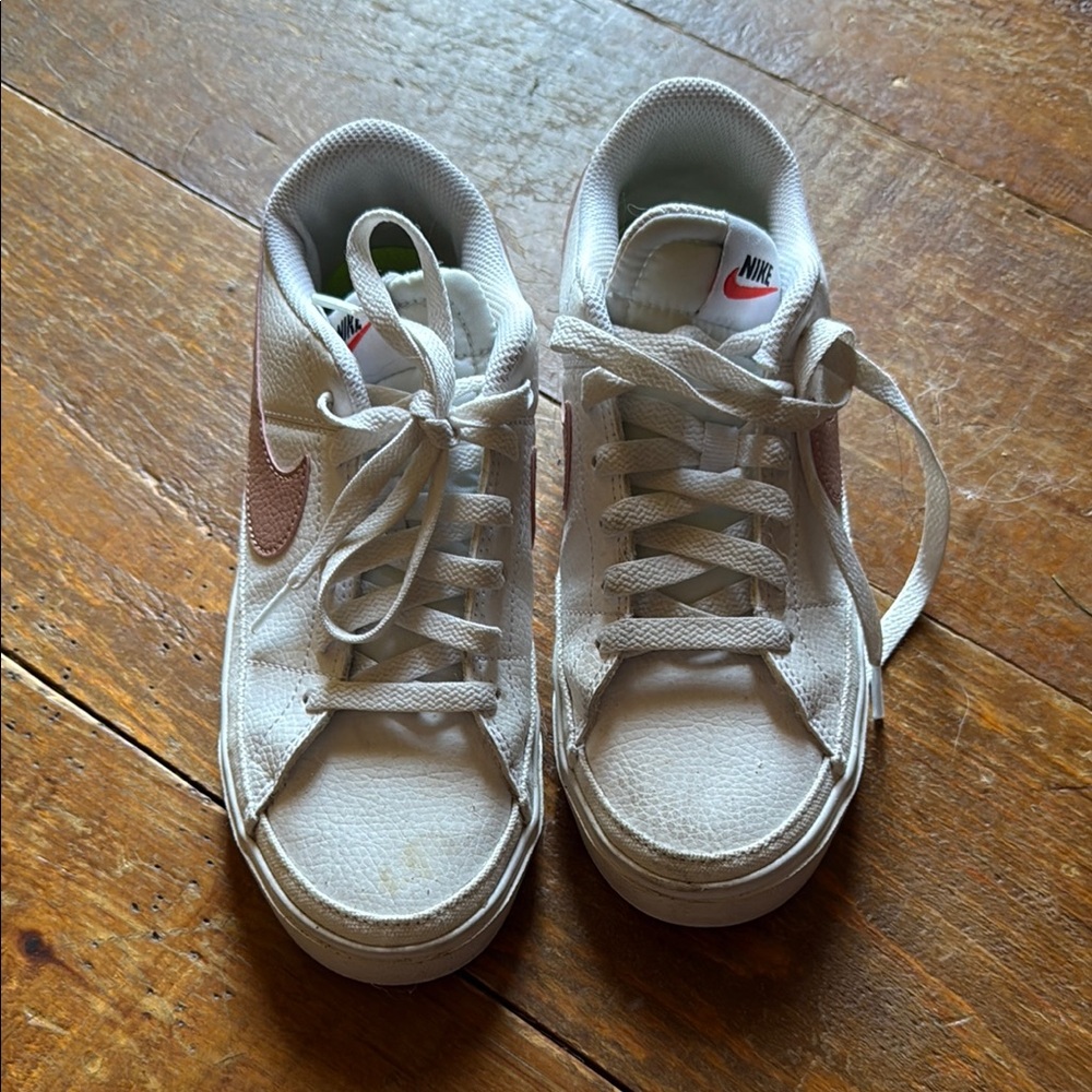 Nike Sneakers Classic Design